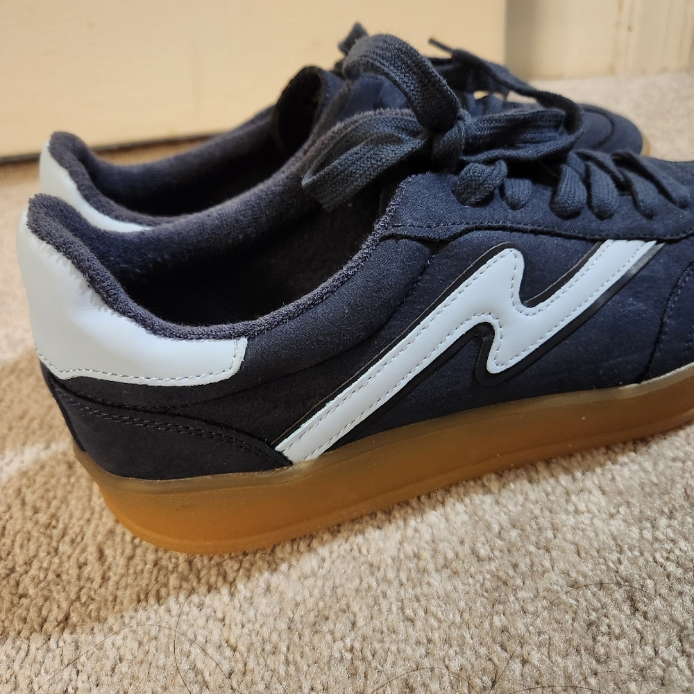 Madden Girl Giia Navy Sneaker Gum Sole 8 - Picture 3 of 7